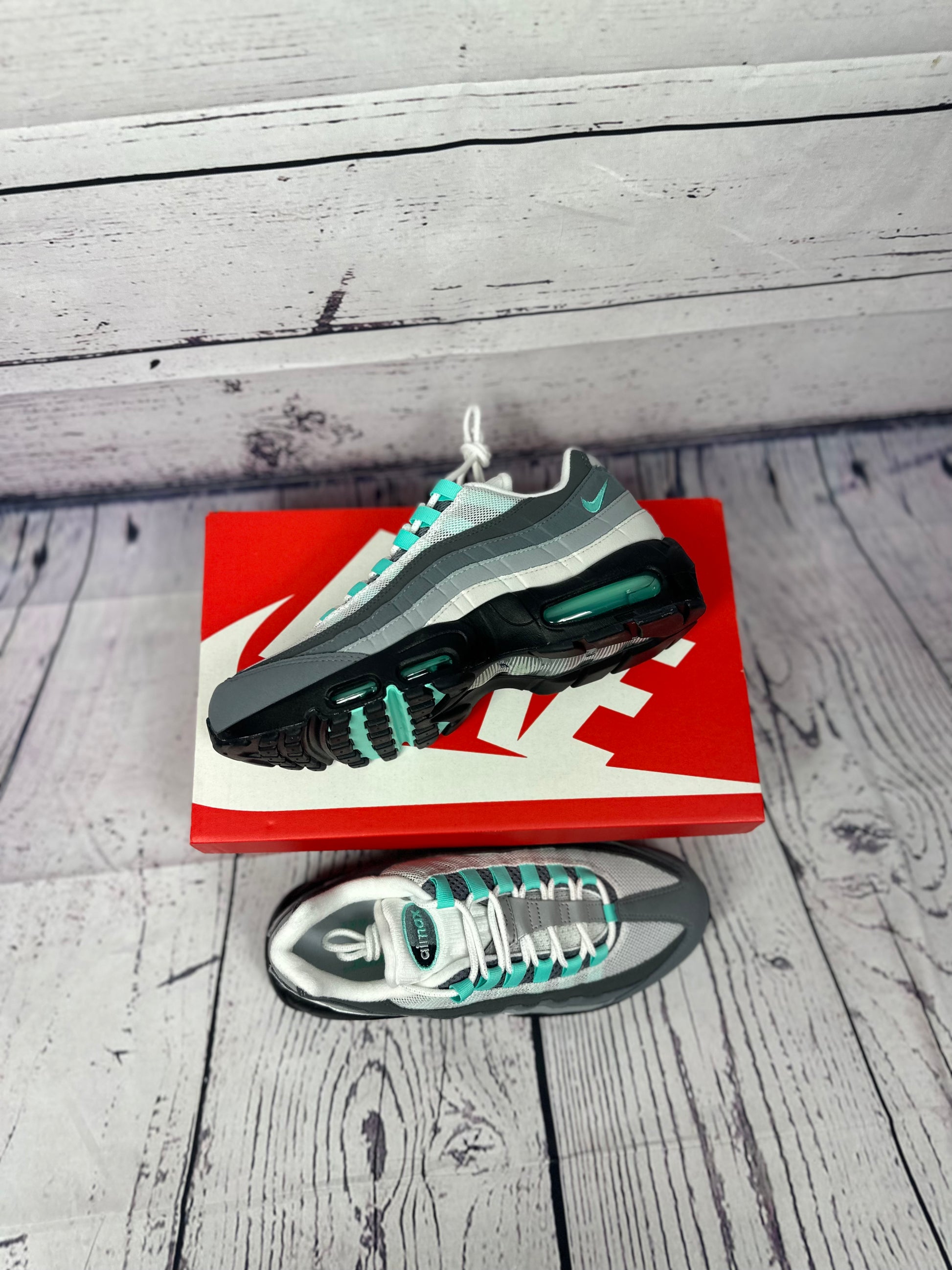 NIKE AIRMAX 95, best sports shoes, designer trainers, blue, grey nike trainers